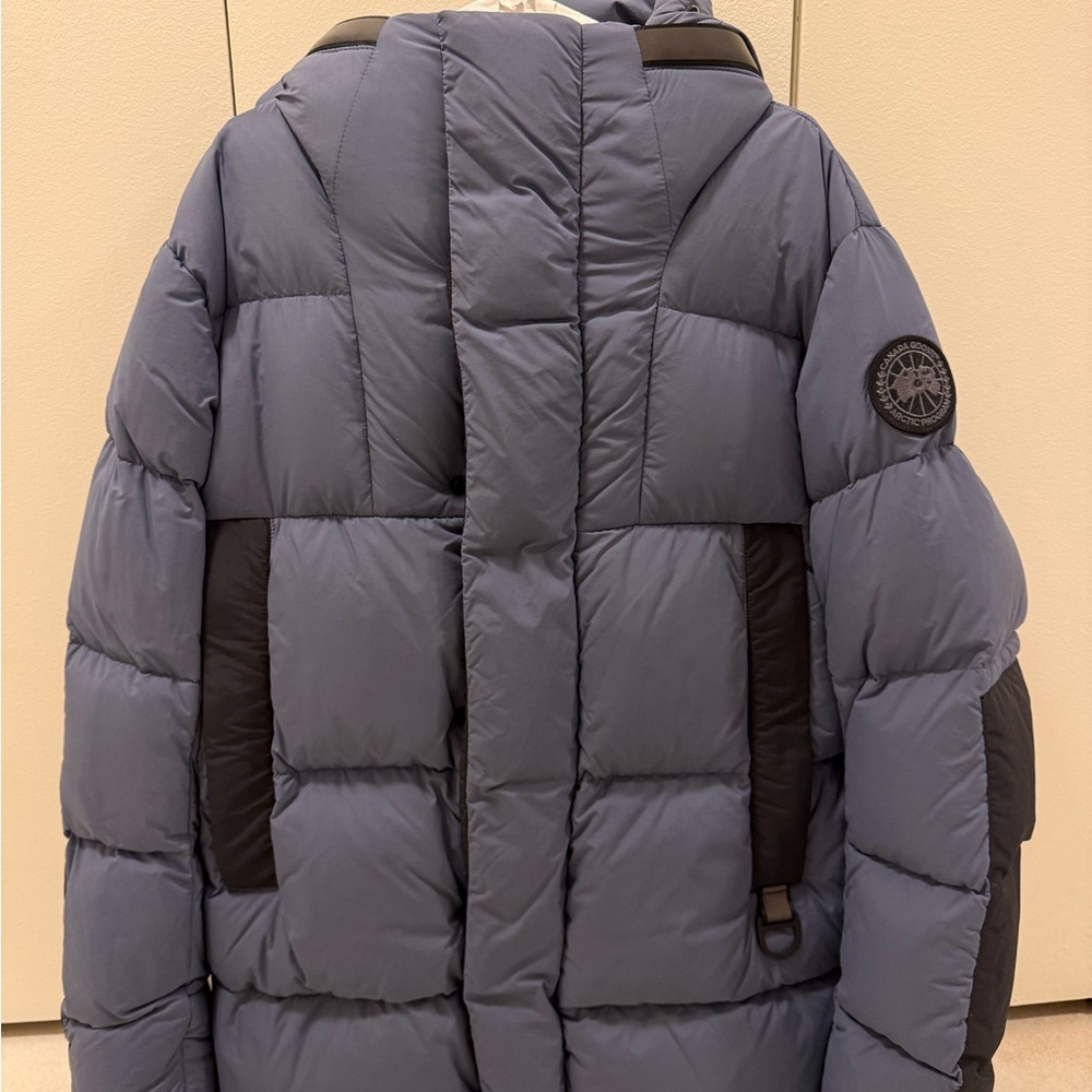 Canada Goose Parka Size L Brand New